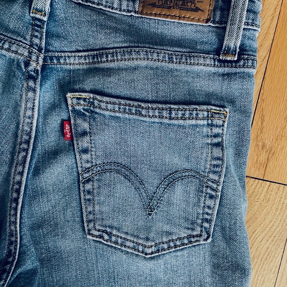 Levi’s - Picture 8 of 11